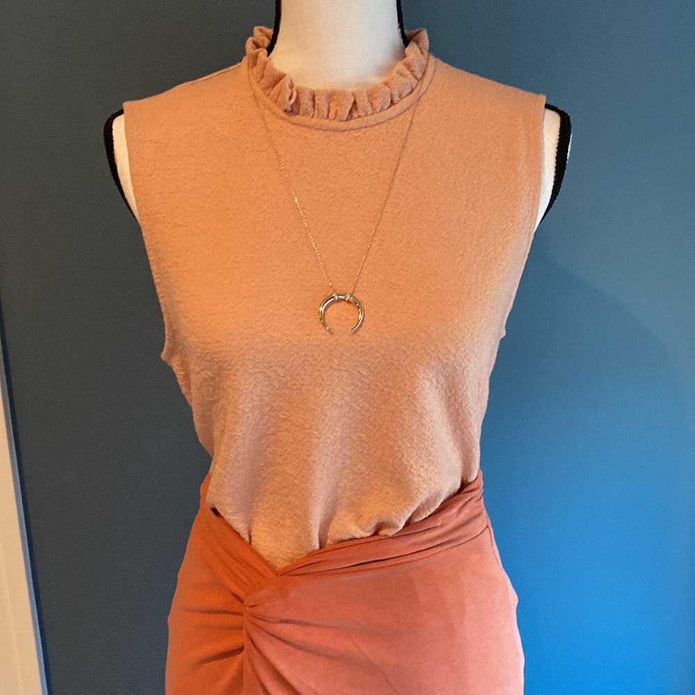 NWT Sunday in Brooklyn Anthropologie textured, ruffled collared sleeveless top